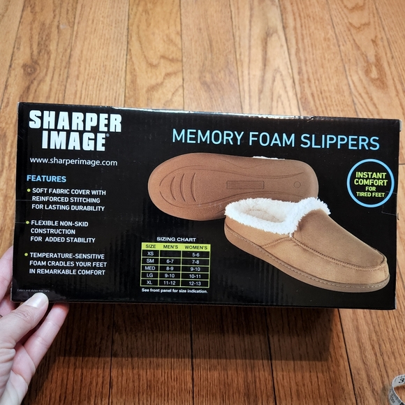 NIB Sharper Image Memory Foam Slippers, Men's 9/10, Womens 10/11 - Picture 3 of 5